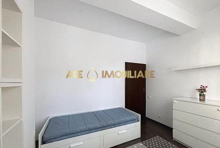 Apartament cu 3 camere decomandat, mobilat în Păcii