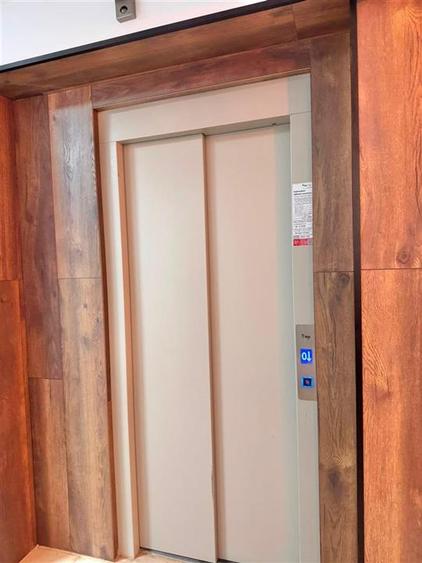 Apartament cu 2 camere decomandat în Tractorul