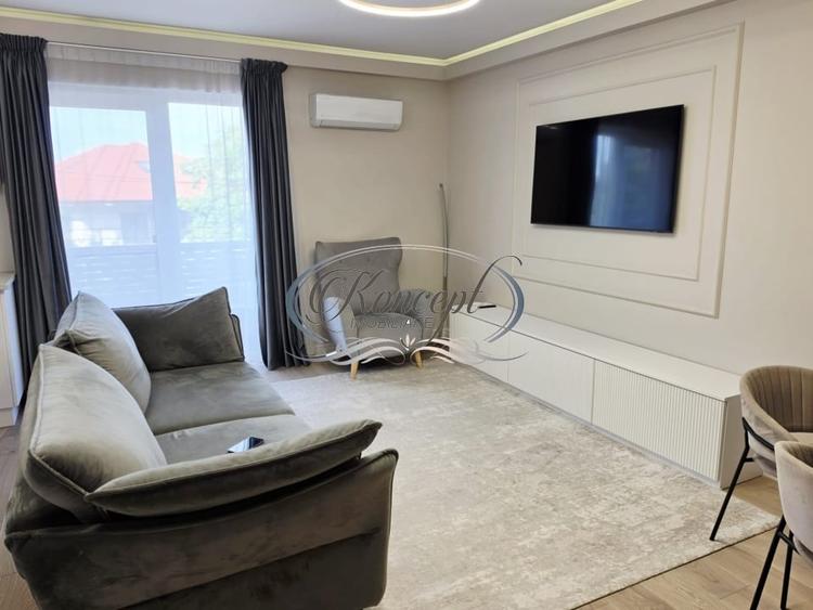 Apartament cu 4 camere semidecomandat, mobilat în Borhanci