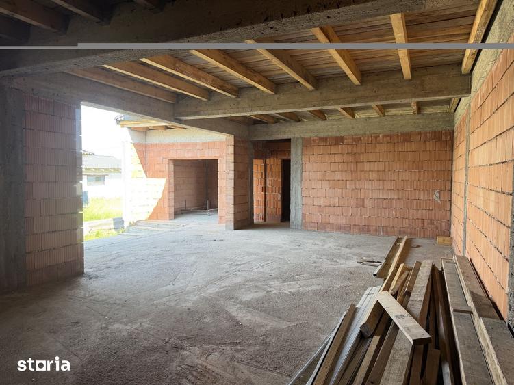 Casă cu 3 camere cu Teren 700 Mp în Lazuri