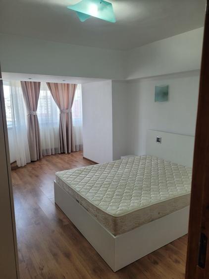 Pf. Inchiriez apartament. 3 camere mobilat complet langa Mall pret 500 - 1