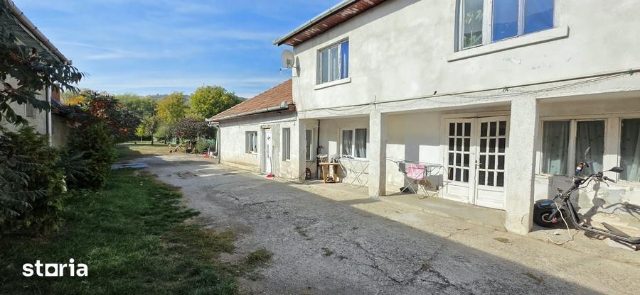 Casă cu 5 camere cu Teren 1219 Mp în Baciu