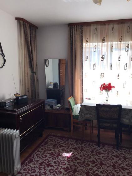 PROPRIETAR Casa la strada principala, teren 1.100 mp, gradina cu pomi fructiferi, Campuri Vrancea. - 2
