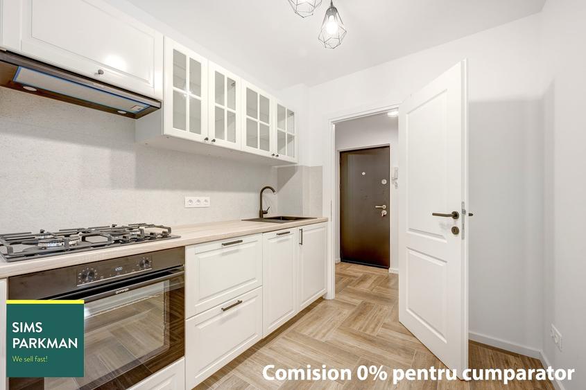 Apartament cu 3 camere semidecomandat în Titan
