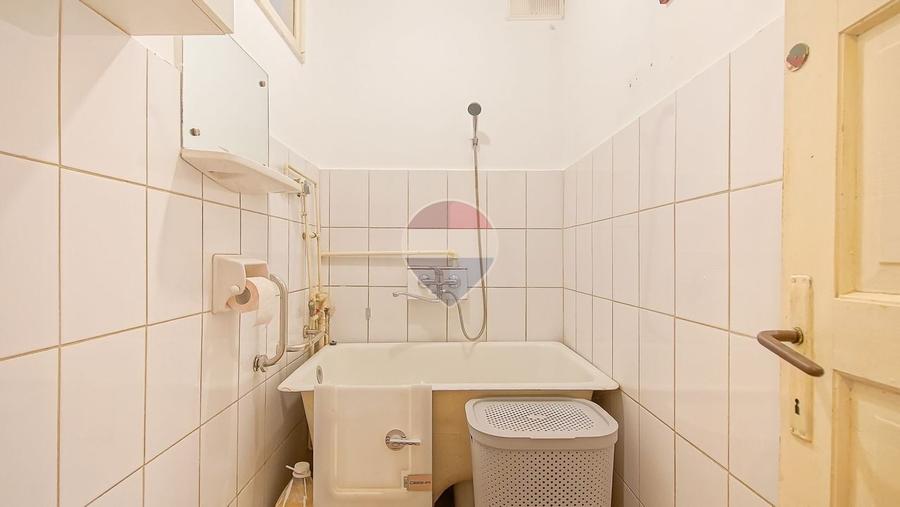 Apartament cu 2 camere semidecomandat în Centrul Civic