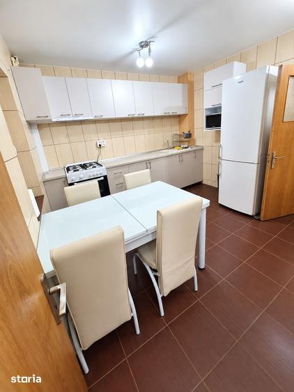 Apartament cu 3 camere decomandat, mobilat în Pantelimon