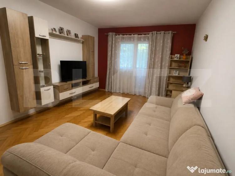 Apartament cu 2 camere decomandat în Micro 17
