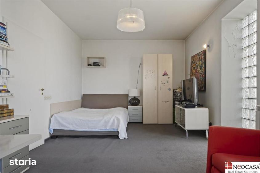 Apartament cu 6 camere în Aviatorilor