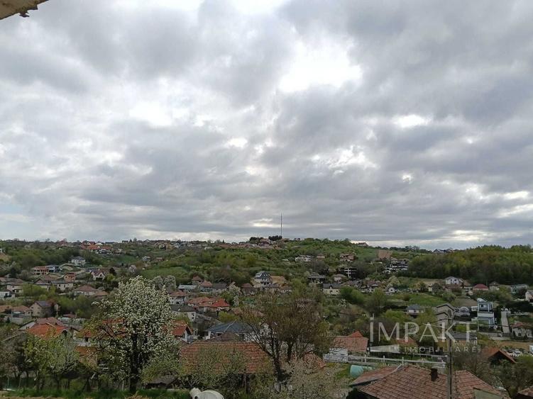 Casă individuală cu 4 camere cu Canalizare în Feleacu