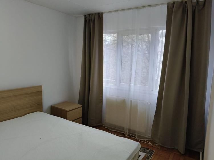 Inchiriez apartament 2 camere - 7