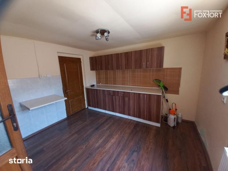 Casă cu 4 camere cu Canalizare în Crișan