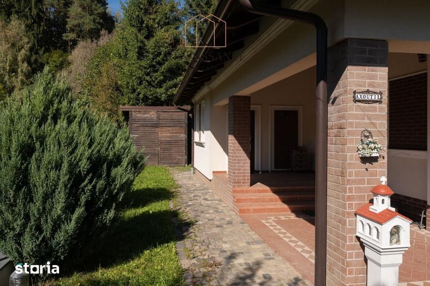 Casă cu 4 camere cu Teren 817 Mp în Zăvoi