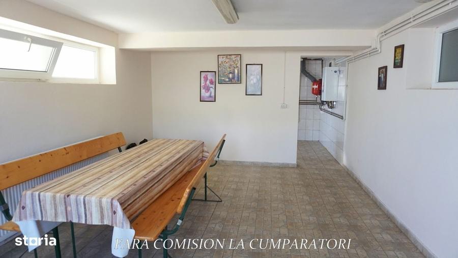 Casă cu 4 camere în Rădăcinești