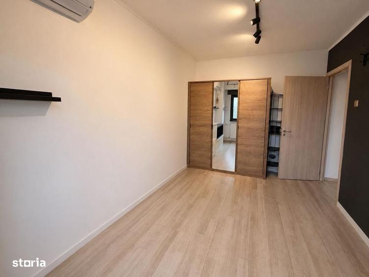 Apartament cu 3 camere decomandat în Tineretului