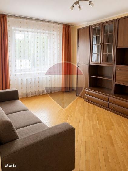 Apartament cu 3 camere decomandat în Păcurari