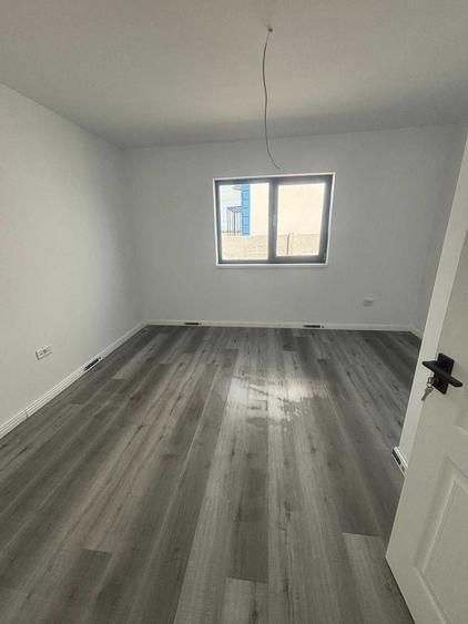 Casă cu 4 camere în Cârcea