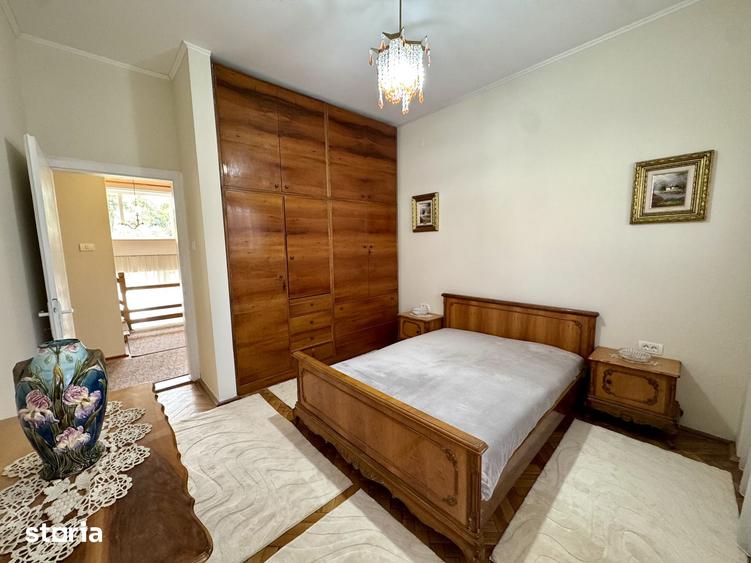 Apartament cu 3 camere decomandat în Boul Roșu