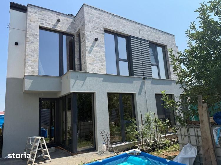 Casă cu 5 camere cu Teren 200 Mp în Glina