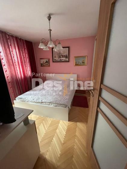 Apartament cu 3 camere decomandat, mobilat în Drumul Taberei