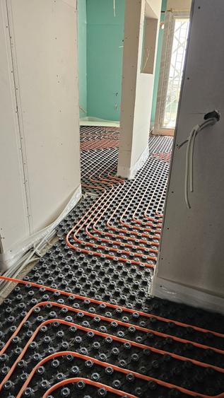 Apartament cu 2 camere decomandat în Dobroești