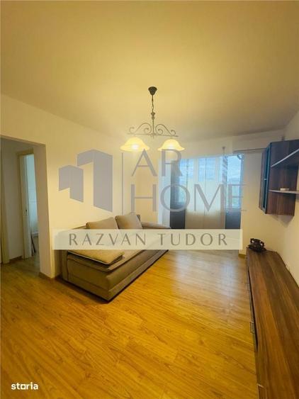 Apartament cu 3 camere, mobilat în Malu Roșu