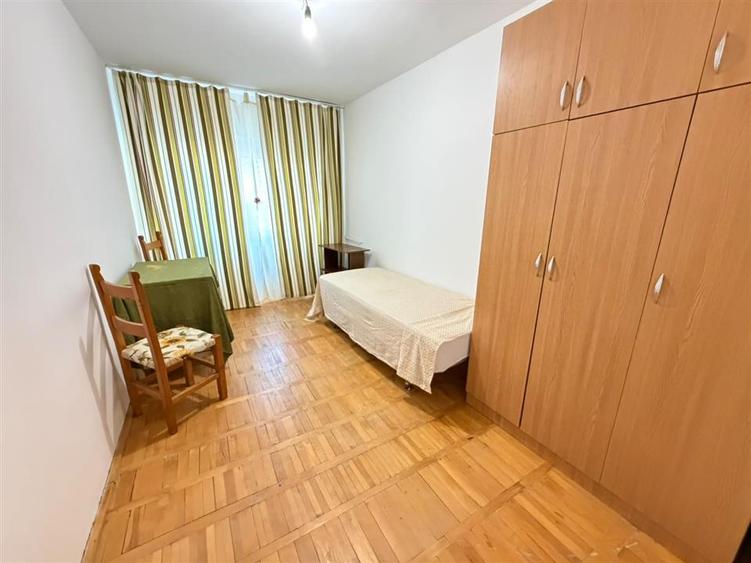 Apartament cu 3 camere decomandat în Păcurari