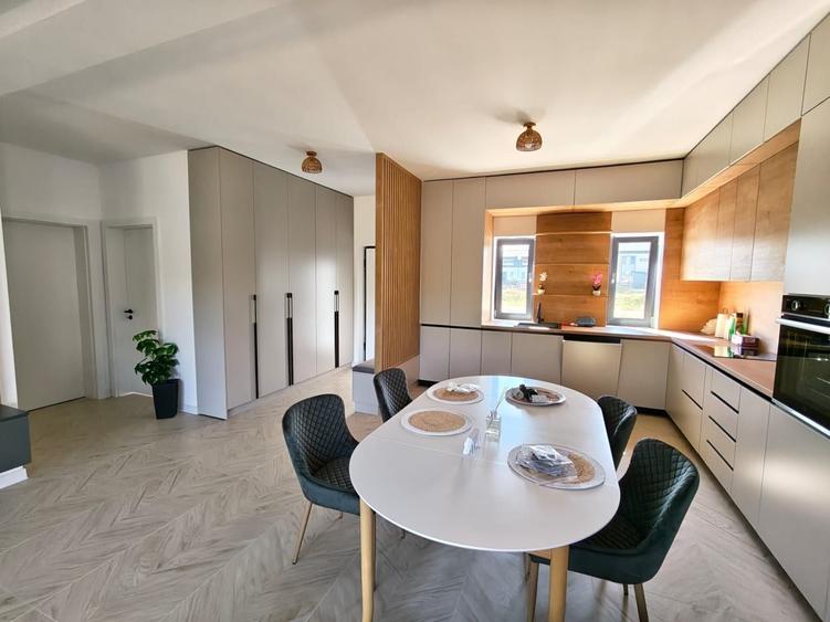 Casă cu 3 camere cu Teren 400 Mp în Bujoreni
