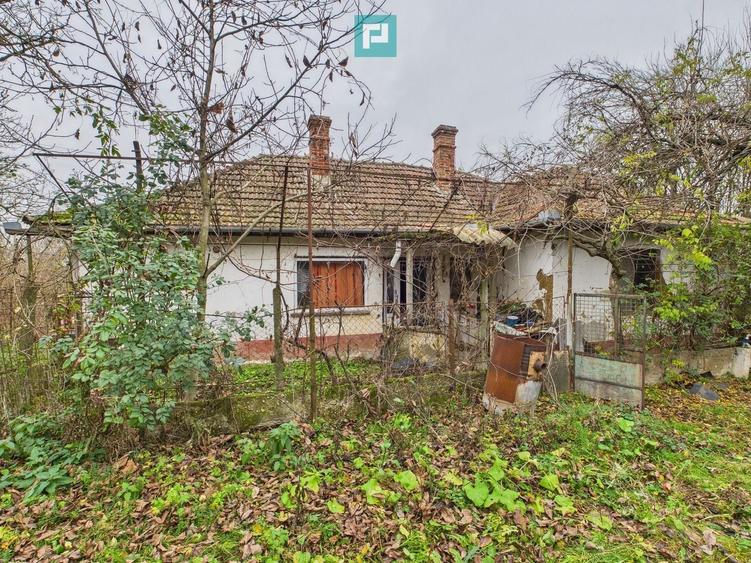 Casă individuală cu 6 camere cu Teren 1234 Mp în Diosig