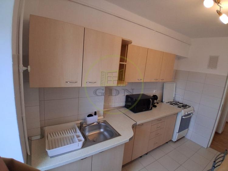 Apartament cu 2 camere decomandat, mobilat în Zorilor