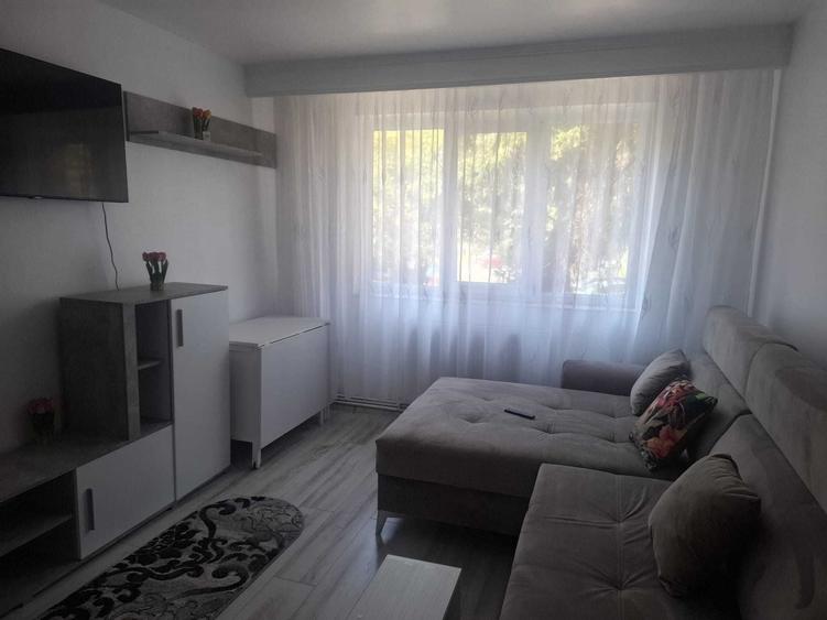 Apartament cu 3 camere decomandat în Nord