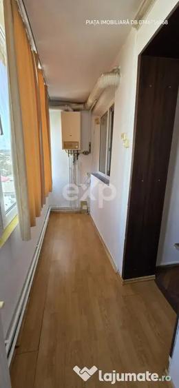 Apartament cu 2 camere decomandat în Micro 6