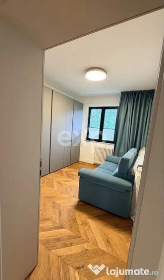 Apartament cu 4 camere semidecomandat în Ultracentral