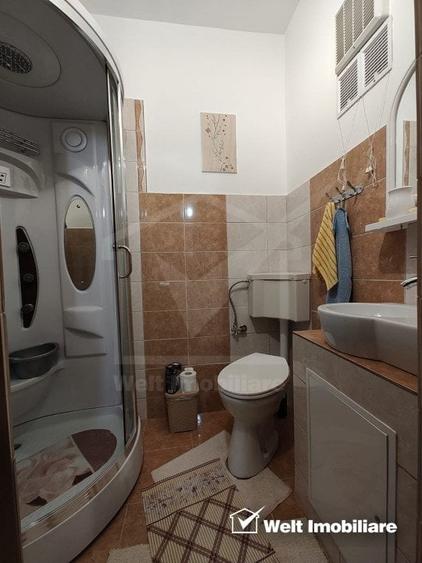 Casă individuală cu 8 camere cu Canalizare în Mănăștur