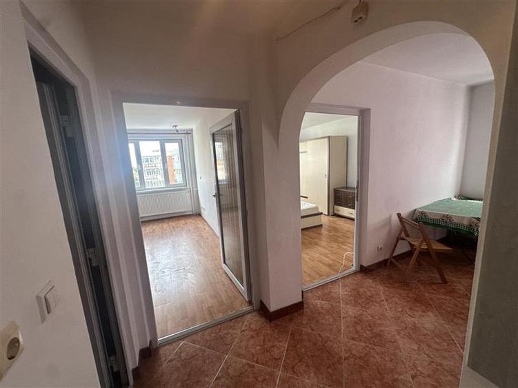 Apartament cu 2 camere decomandat, mobilat în Circumvalațiunii