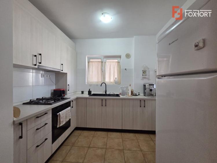 Apartament cu 2 camere decomandat în Subcetate
