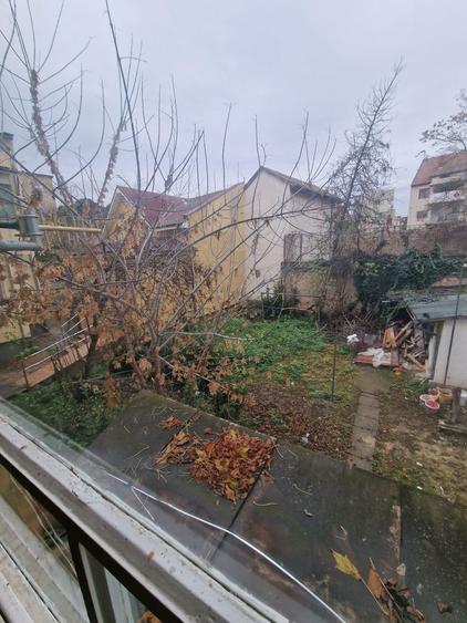 Apartament cu 3 camere semidecomandat în Ultracentral
