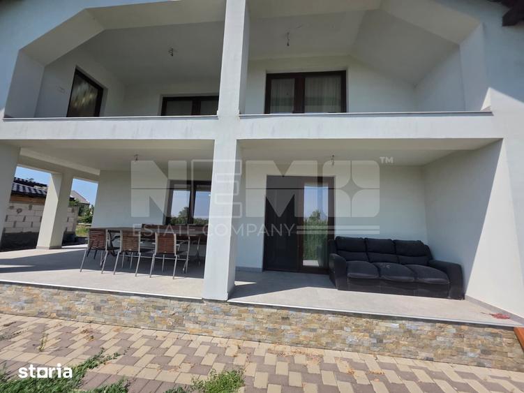 Casă cu 5 camere cu Teren 2903 Mp în Copălău