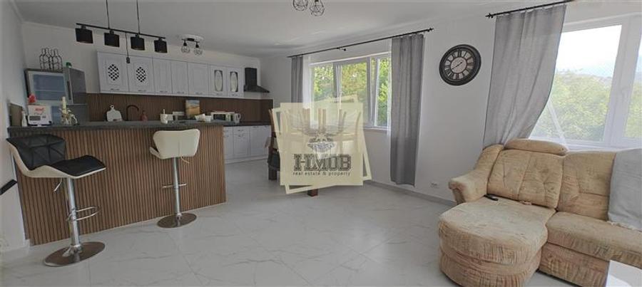 Casă individuală cu 7 camere cu Teren 558 Mp în Rășinari