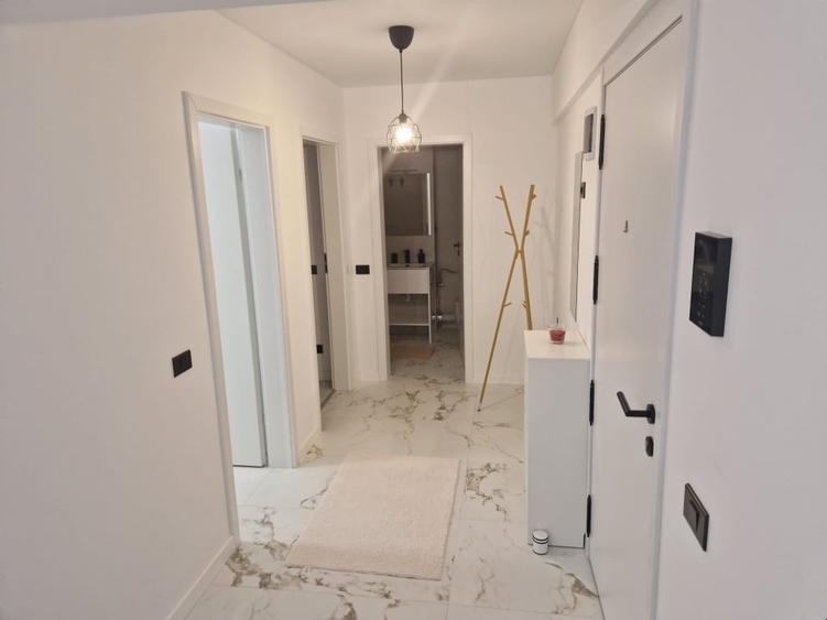 Apartament cu 2 camere decomandat, mobilat în Berceni
