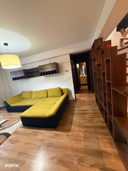 Apartament cu 4 camere în Apărătorii Patriei