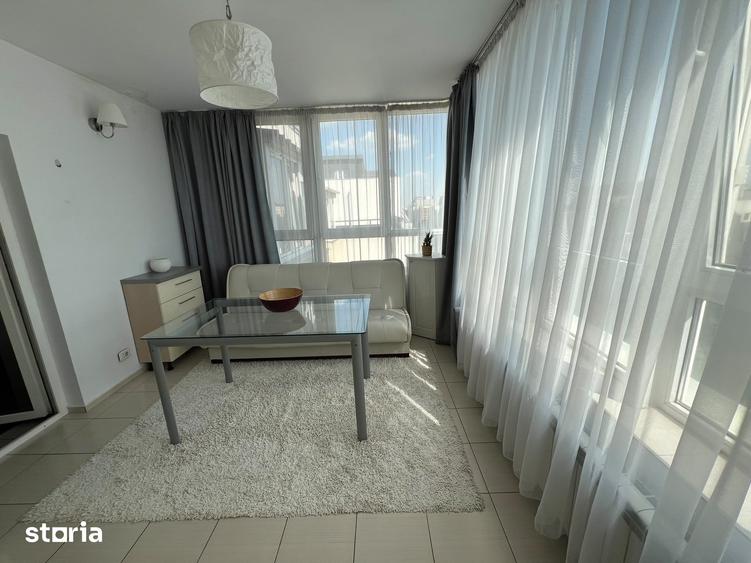 Apartament cu 2 camere semidecomandat în Centrul Civic