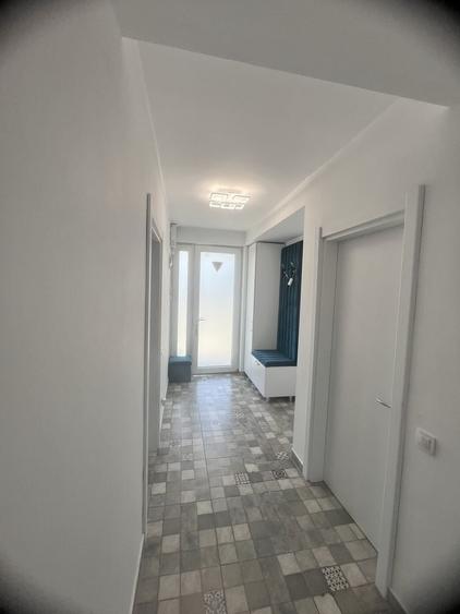 Casă cu 4 camere cu Teren 450 Mp în Tunari