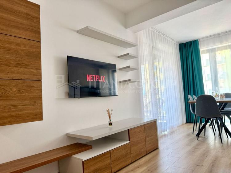 Apartament cu 2 camere semidecomandat, mobilat în Tractorul