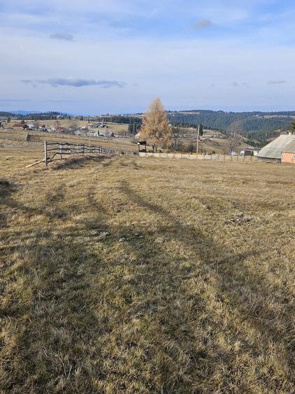 Teren de 4467 mp, în Măguri