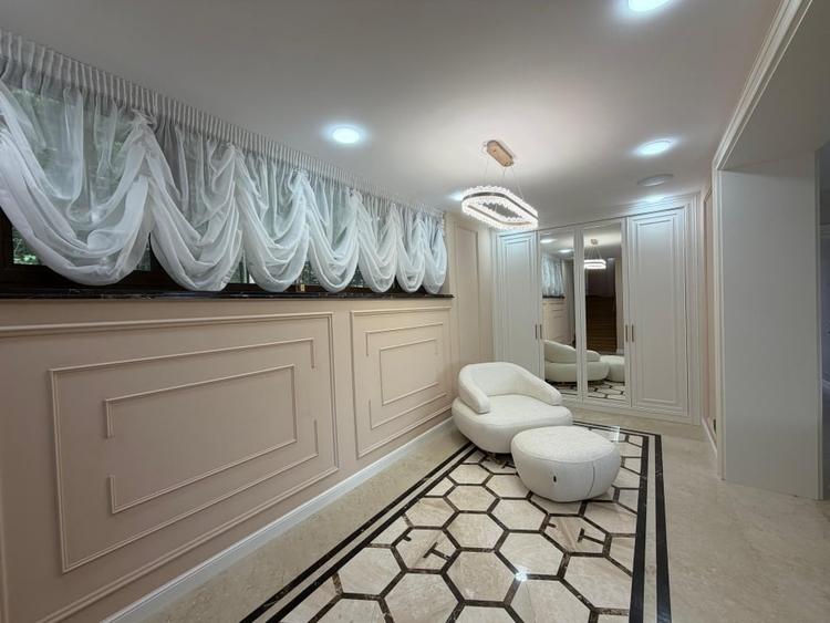Casă individuală cu 5 camere cu Piscina în Exterior Vest