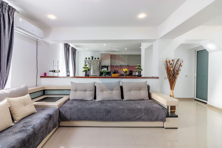 Casă individuală cu 5 camere cu Teren 498 Mp în Tântava
