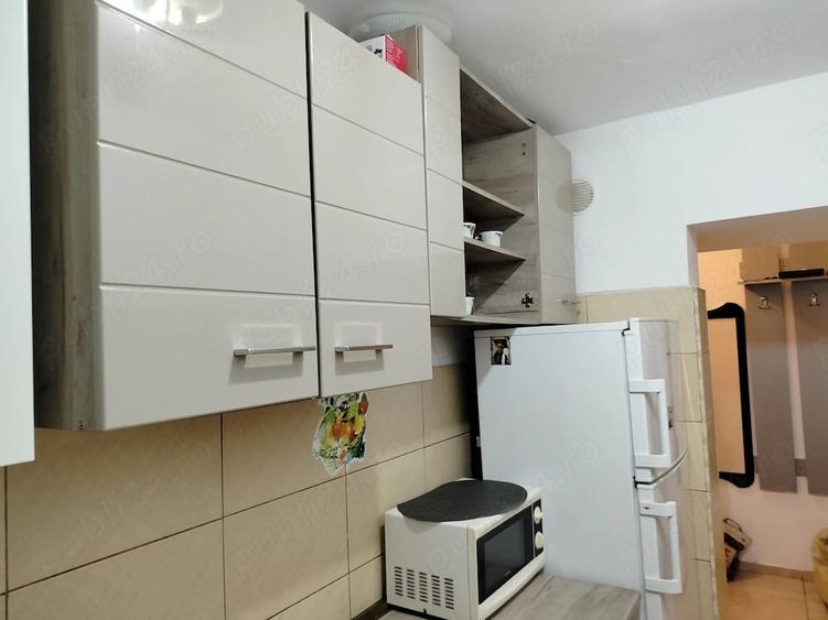 Apartament cu 2 camere semidecomandat în Moroasa 2