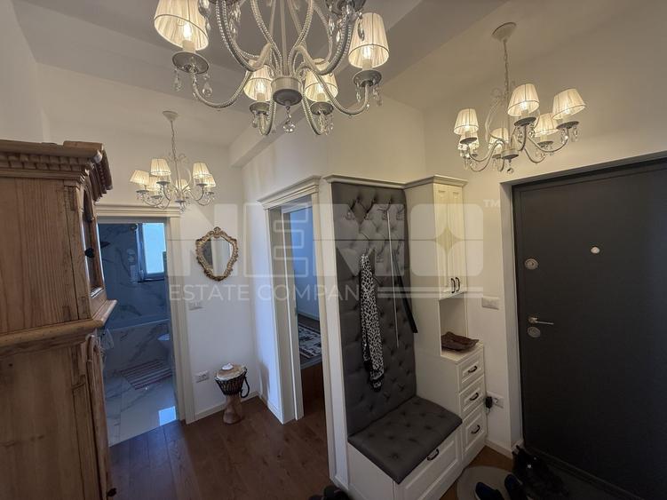 Apartament cu 3 camere decomandat, mobilat în Central