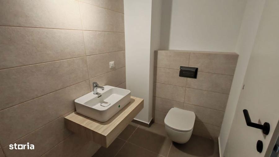 Apartament cu 3 camere decomandat în 13 Septembrie