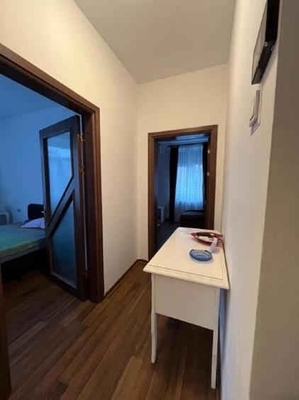Apartament cu 2 camere decomandat, mobilat în Podul de Fier